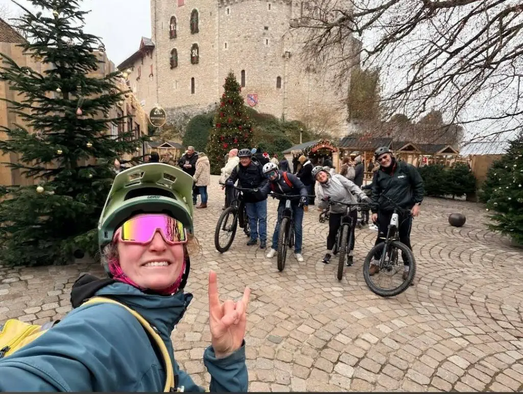 Marion monitrice de VTT, administratrice et cœur digital d’Arav’e‑Bike