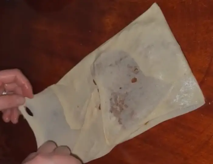 Mhajeb crêpe farcie spécialité culinaire d'Algérie 