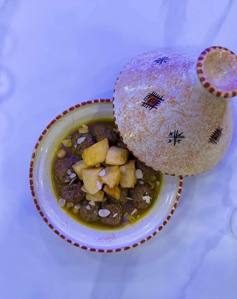 thewem plat épicé spécialité culinaire d'Algérie