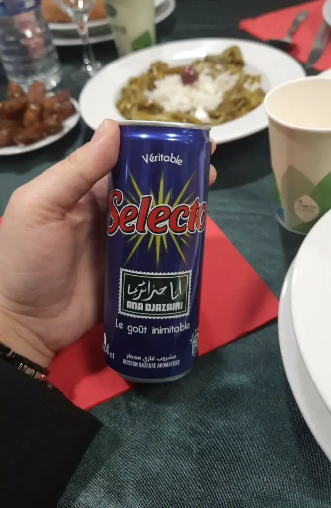 Selecto boisson populaire rafraîchissante d’Algérie