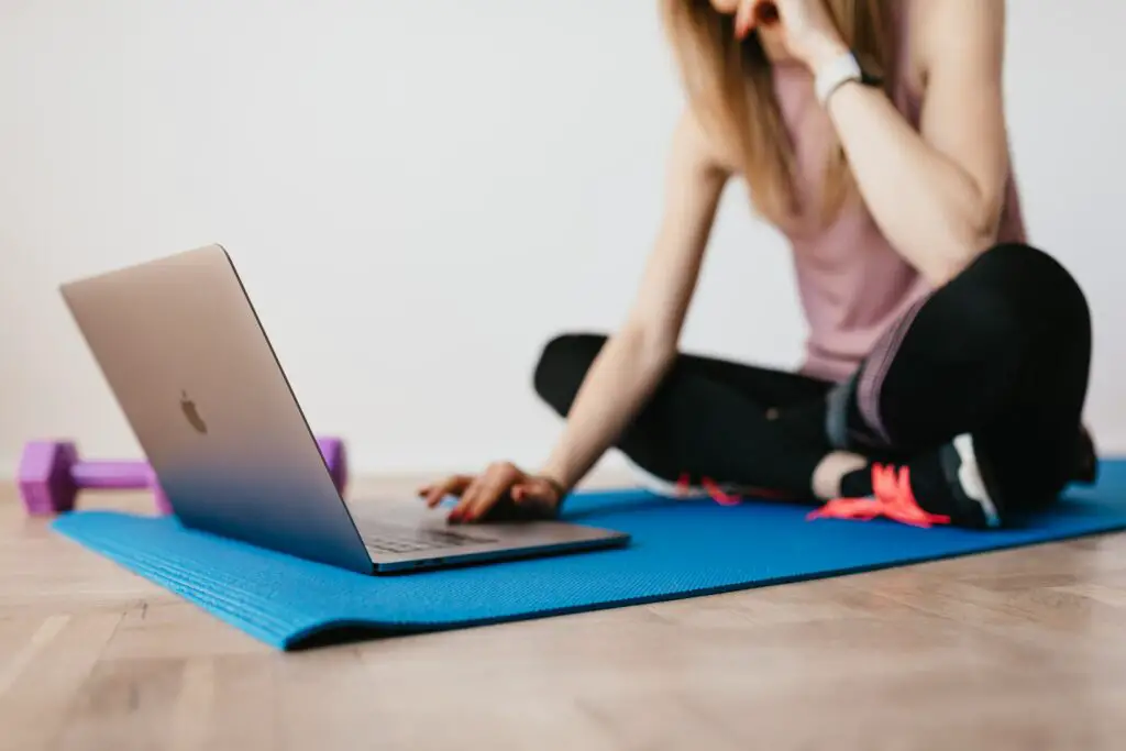 pratiquer le yoga en ligne