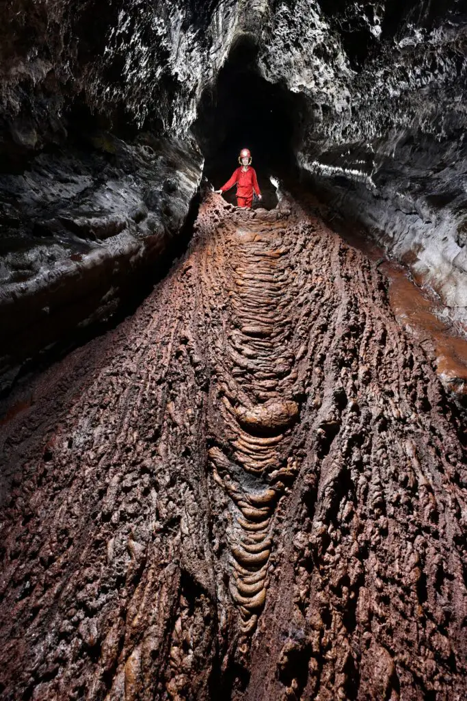 Explorer les tunnels de lave à La Réunion : une expérience unique au monde