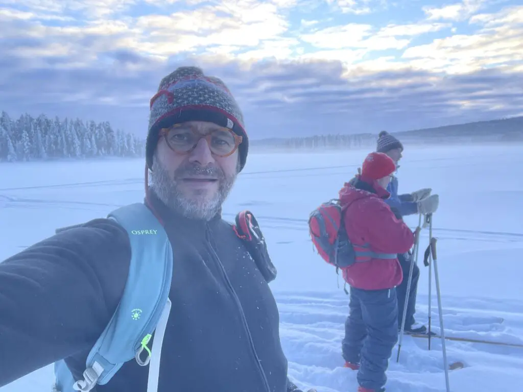 Efforts intenses et froid vif le terrain de jeu du mérinos technique d'Odlo