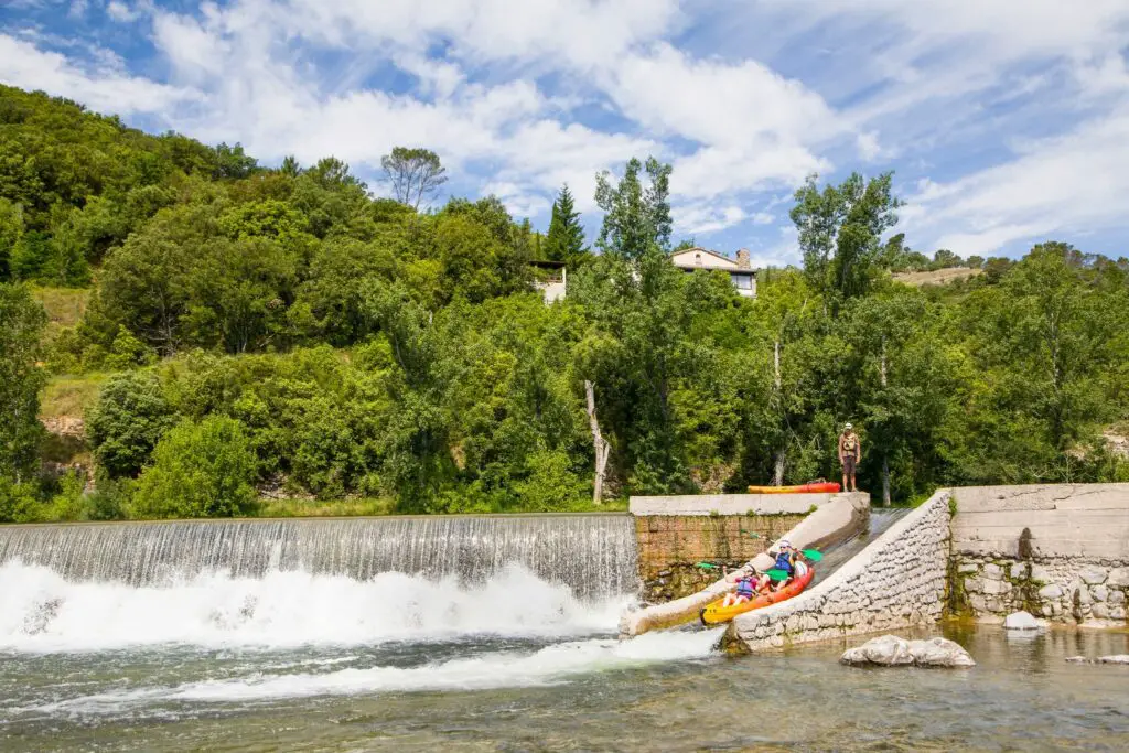 Une aventure idéale à vivre en famille ou entre amis pour une journée de canoé en ardèche