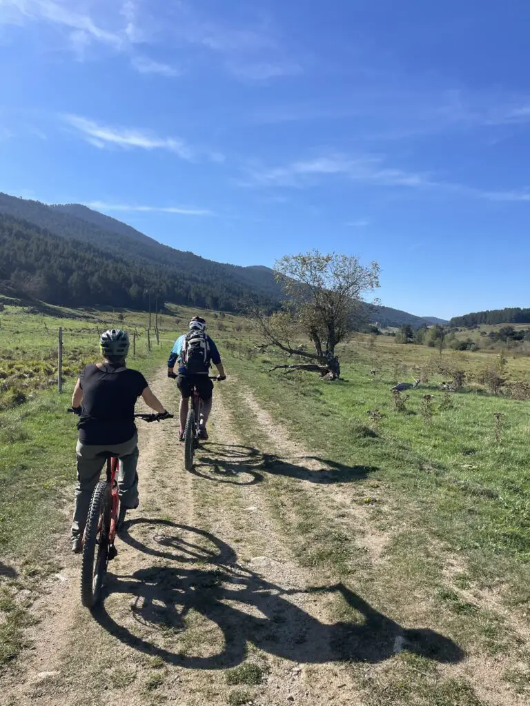 chemin vtt des pyrénées orientales pres des angles