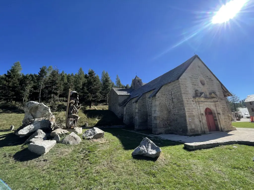 la chapelle Notre-Dame de l'Ermitage. à Font-Romeu