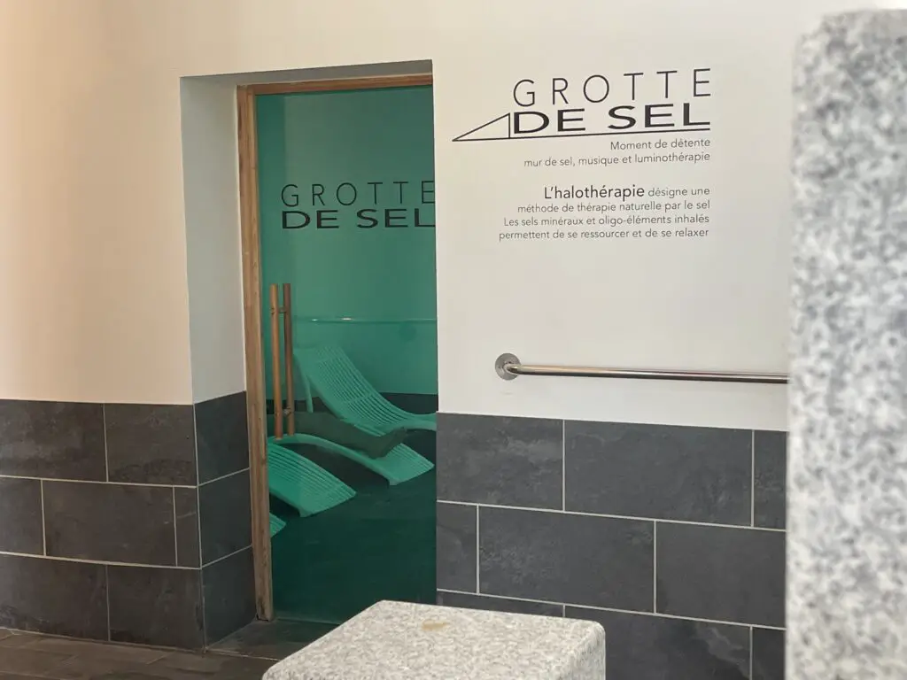 la grotte de sel à angléo aux angles