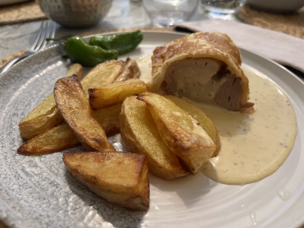 paté en croute et ses frites au restaurant du llaret aux angles