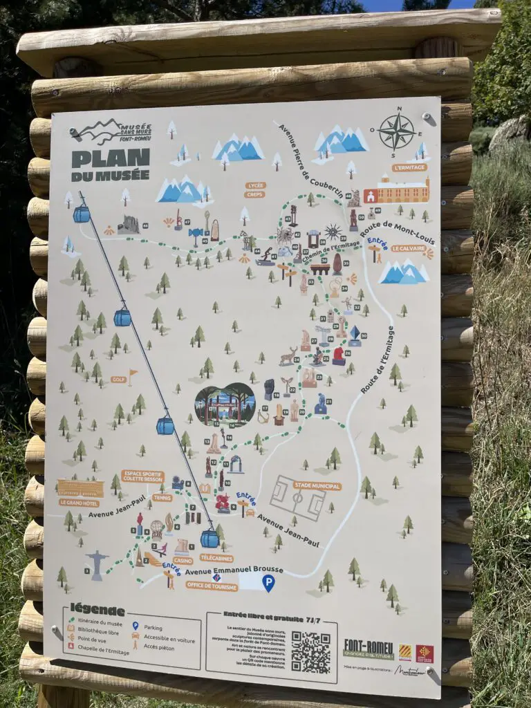 plan des innombrables oeuvres exposées au musée sans mur de Font-romeu dans les pyrénées