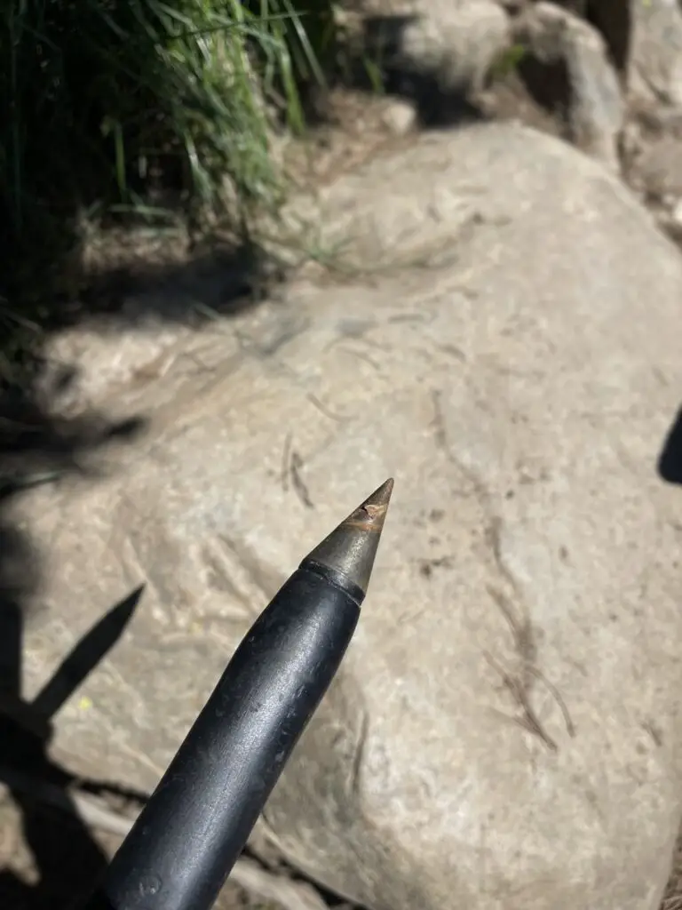 pointe en acier pour le baton de rando kompagnon de neowkraft pour une bonne accroche