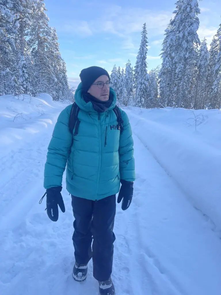 balade au froid sur les routes enneigés et glacés de laponie