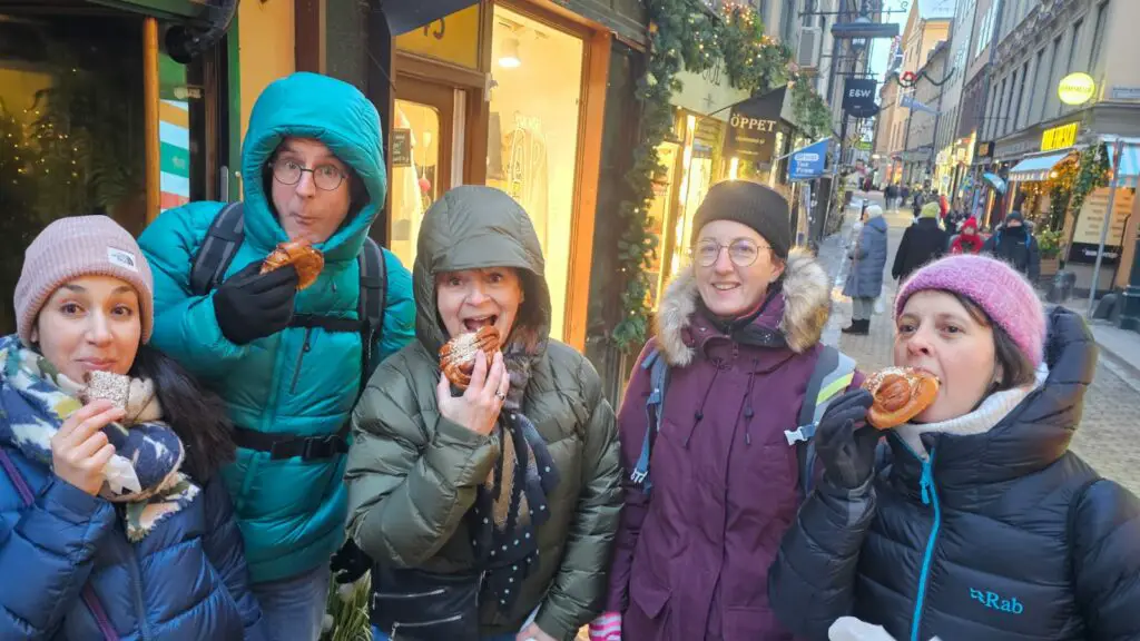 visite de stockholm avec une partie du groupe du voyage en laponie au coeur de la nature sami
