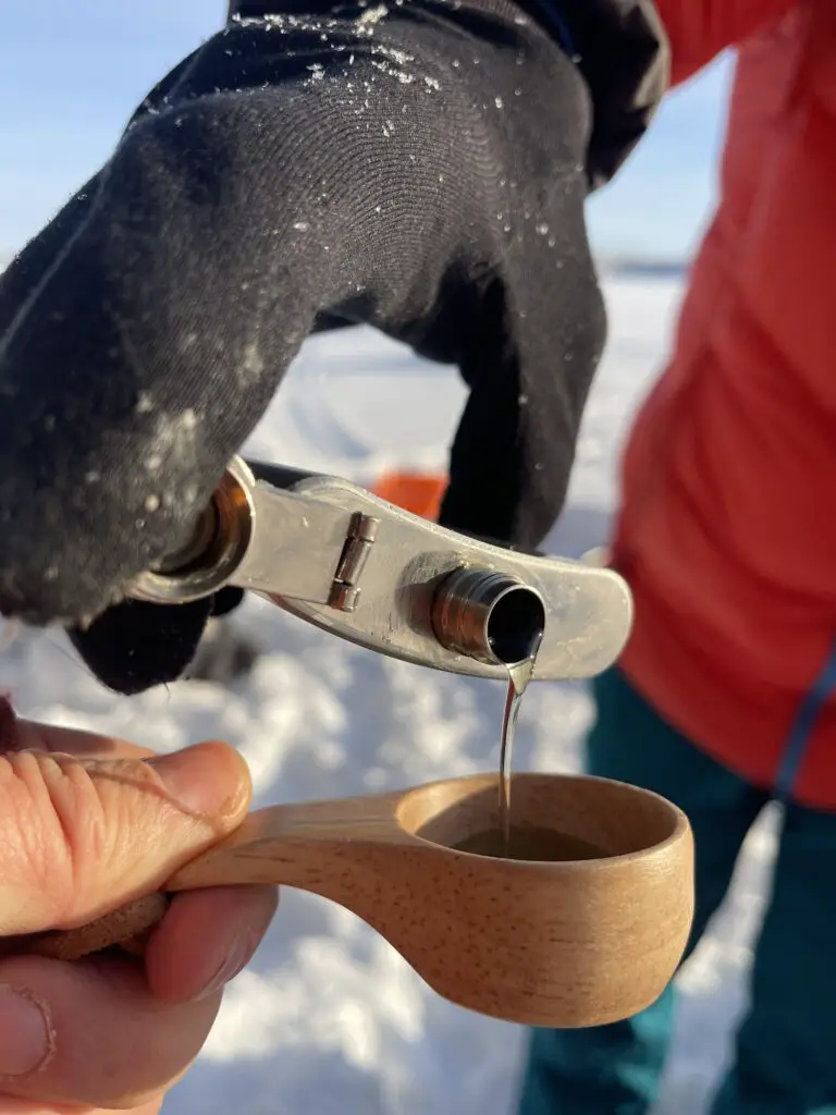 Digestif chartreuse dégusté en coeur de la laponie en plein hiver