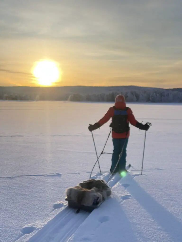 fin de journée ski nordique en laponie