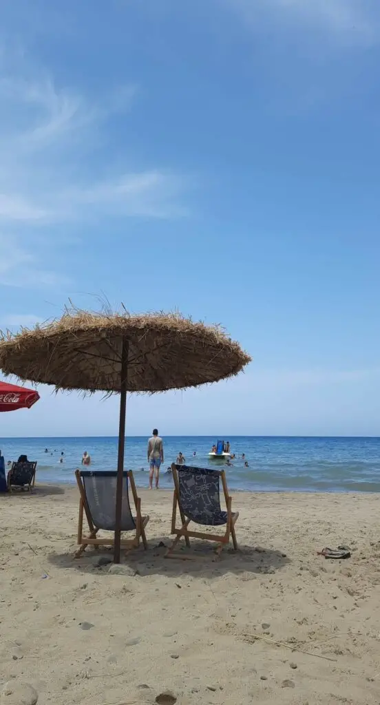 Détente sur les plages du littoral algérien