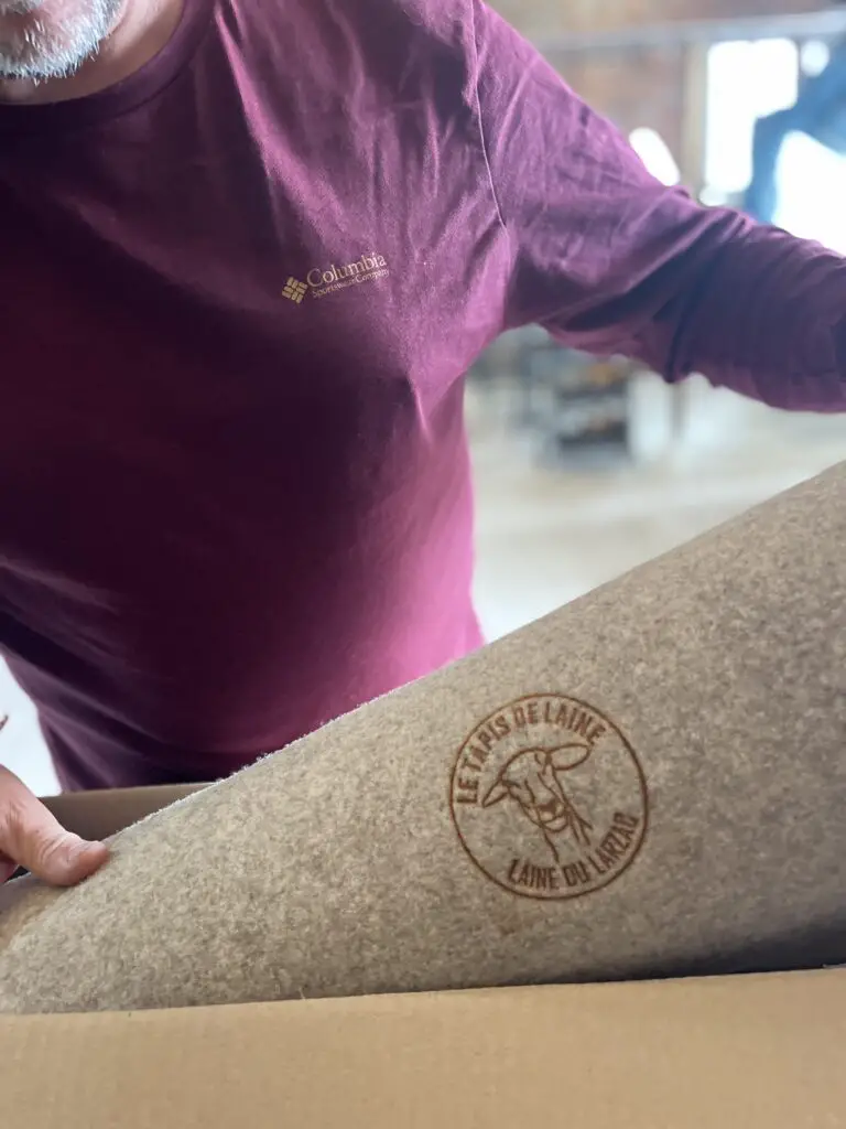 Le tapis en laine pour le yoga et la méditation