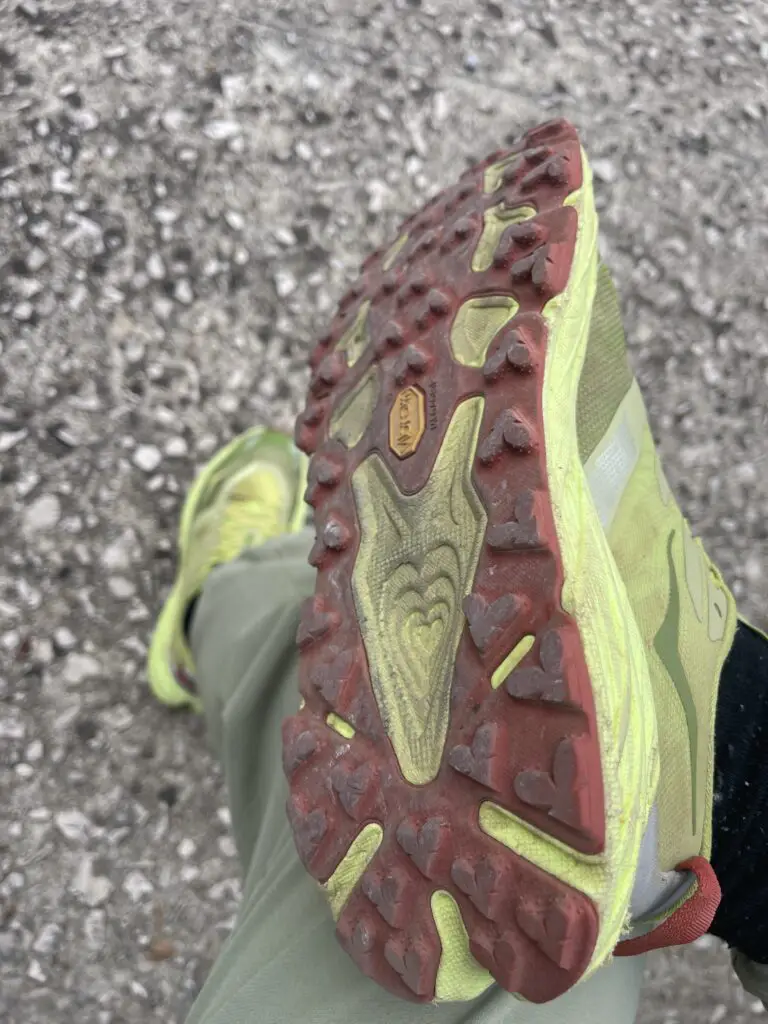 Résumé de notre avis sur la Hoka Speedgoat 7 et de la semelle vibram