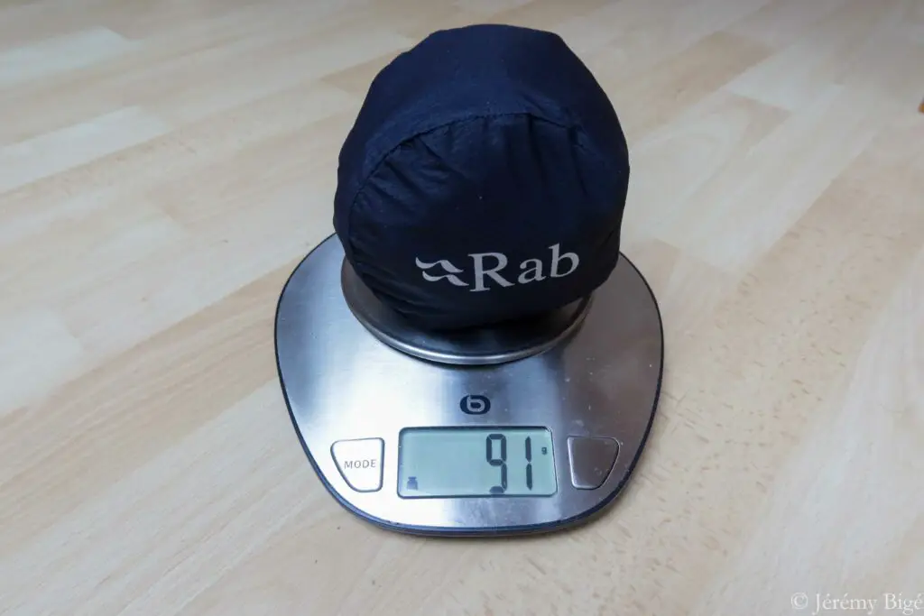 Pesée de la veste Phantom de chez Rab