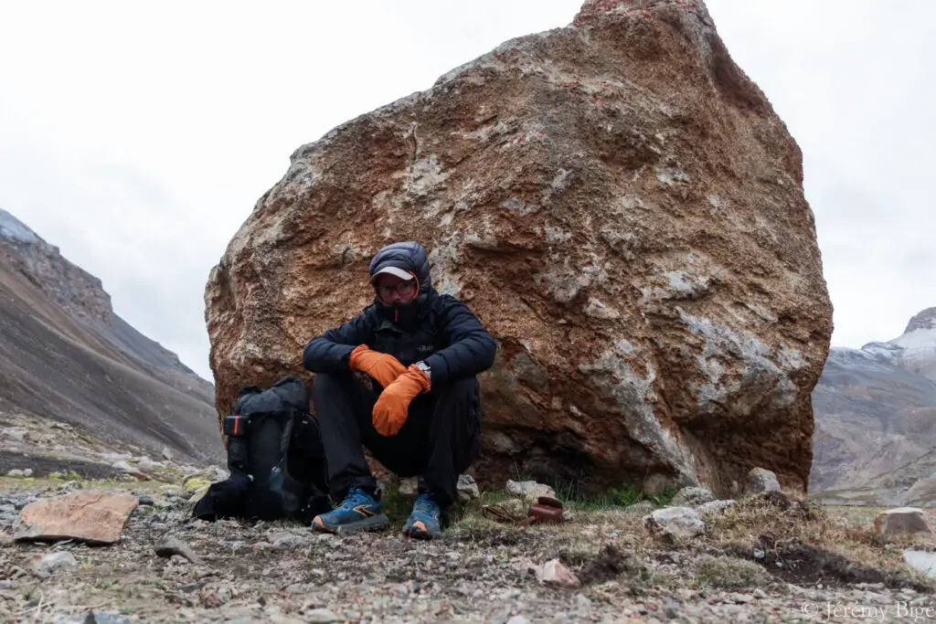 Départ humide et froid pour le Parang la (5562m).