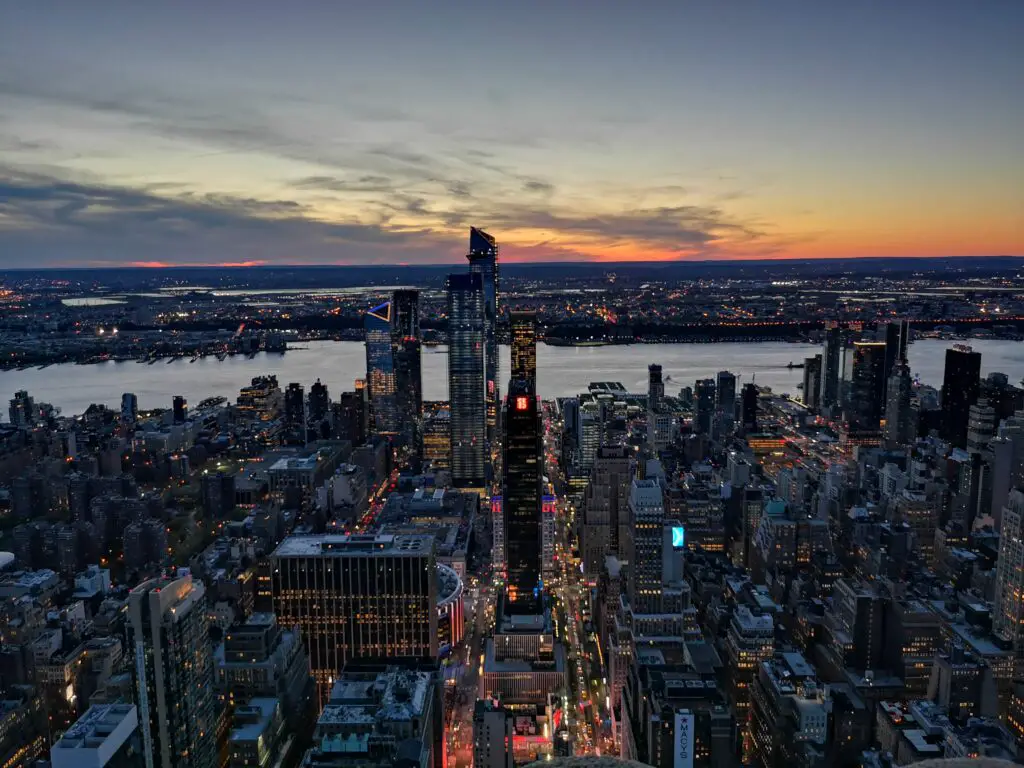 Le coucher du soleil vue sur la New York