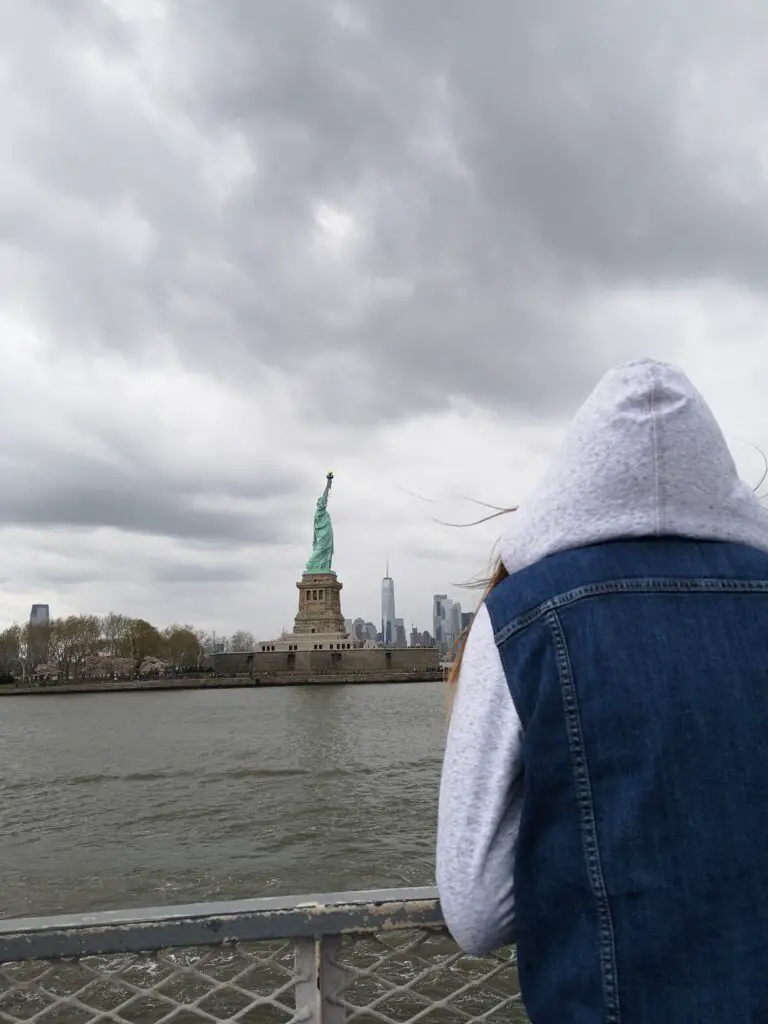 Sur le bateau direction la Statue de la Liberté à New York