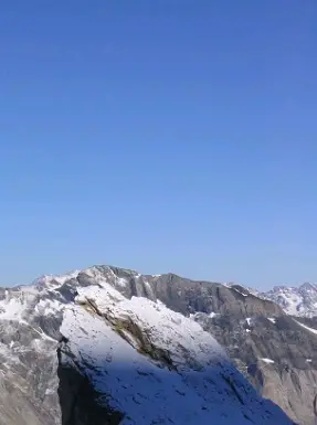 Le soleil nous effleure. - 2010 - CP. Florian DESJOUIS alpisnime dans les Pyrénées