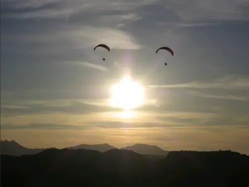 le parapente durant notre voyage à vélo en Andalousie à Ronda