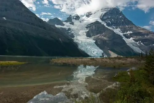 Entre lac et montagne durant notre Trek en Colombie Britannique