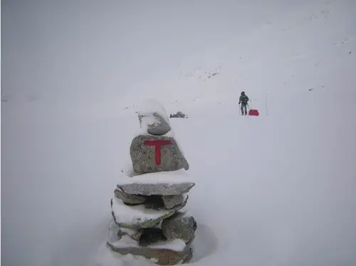 Cairn du DNT nous aidant a nous repérer dans le massif de Jotunheimen en Norvège