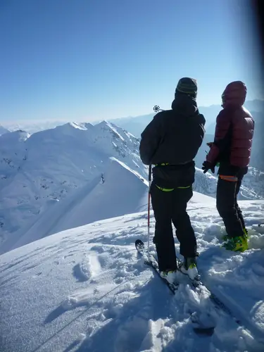 J2, à l'œil de bœuf, Jade et Hugue nous font visiter le massif du Chablais