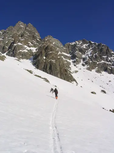 Journée ski de rando au soleil dans le champsaur