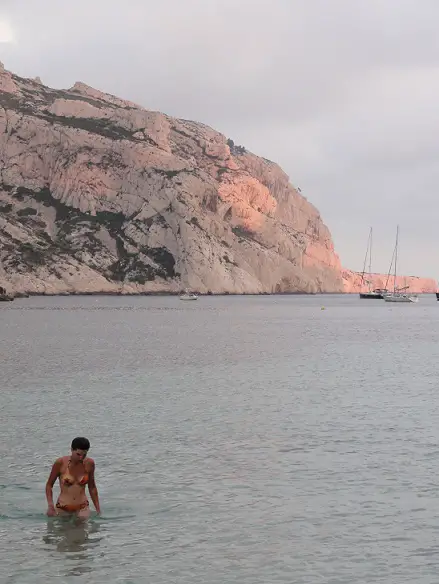 Baignade pour finir notre journée d'escalade dans les Calanques