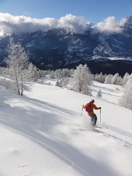 Guillaume qui gère dans la descente - 2011 - CP F. Desjouis lors du séjour ski de randonnée dans le massif des Ecrins