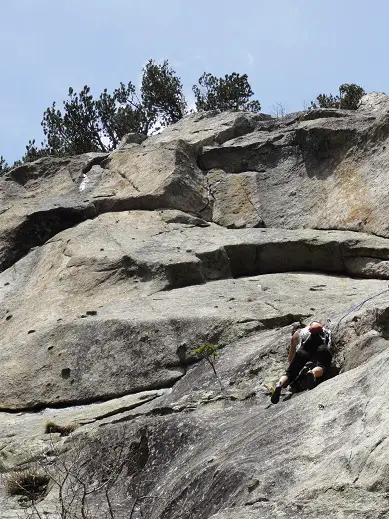 Gwen dans le 6c de « liiiha » - 2012 - CP. Florian DESJOUIS - escalade en Catalogne