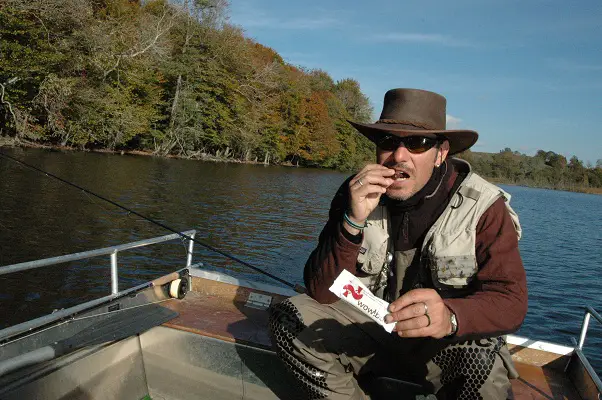 pause barre énergétique en barque à la landie