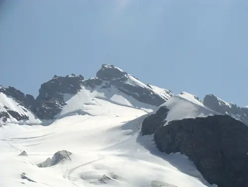 Doigt de Dieu et notre trace de retour après la traversée des arêtes de la Meije