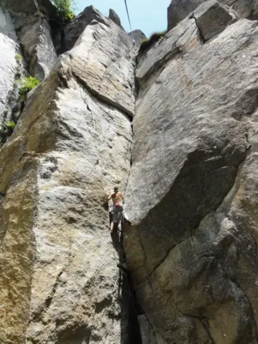 Le soleil nous brule déjà le matin pour cette journée d'escalade en Italie