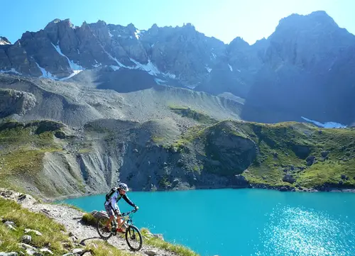 Lac Saint Anne VTT au Queyras dans les Alpes