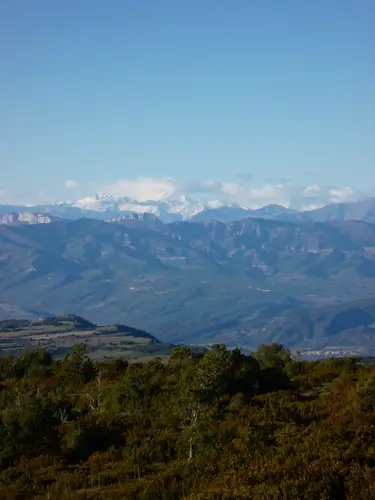 Un gros coup de pinceau blanc sur les Pyrénées lors de notre session escalade à Vilanova de Meià