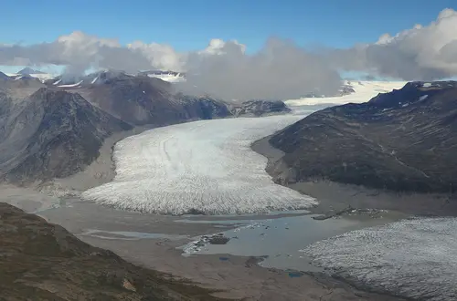 Vue sur le front du glacier sans nom fermant la vallée Qorqup kûa lors de mon voyage au Groenland