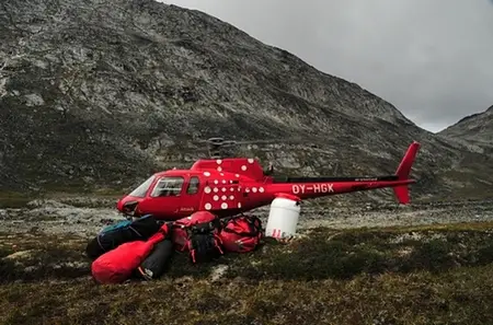 Dépose hélico sur le site n°2 vallée de Isortup lors de mon voyage au Groenland