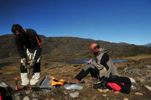 Echantillonnage sur les moraines néoglaciaires de Narsarsuaq lors de mon voyage au Groenland