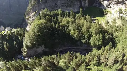 choisir le bon spot d'atterrissage après un vol en wingsuit