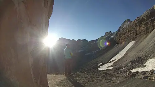 attendre les meilleurs conditions pour réaliser le vol en wingsuit