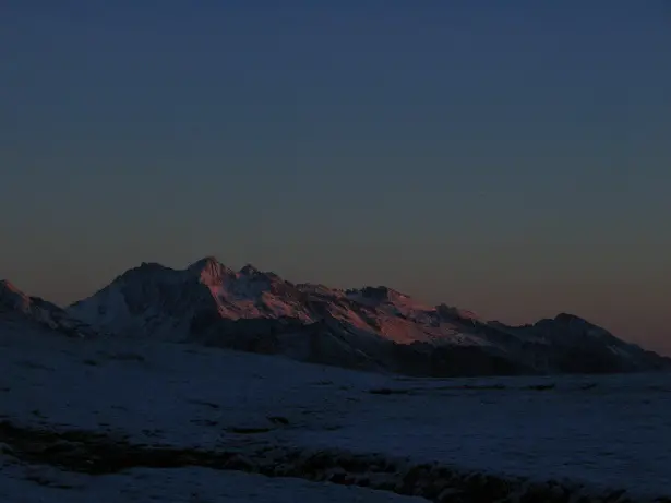 Réveil en douceur- 2010 - CP. Florian DESJOUIS lors du séjour Alpinisme dans les Pyrénées