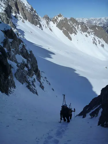 Marche confortable pour les retardataires durant le séjour Alpinisme à Ceillac
