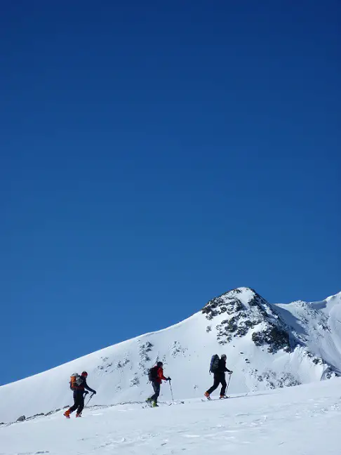  Nous nous attaquons aux 400 derniers mètres avant le sommet du petit peric dans les PO