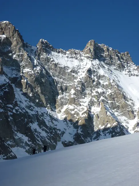 Le glacier noir, une superbe destination de fin de saison, quelque soit l'activité. - 2012 - CP. Florian DESJOUIS