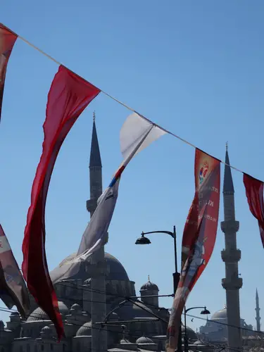 Ce n'est pas la mosquée bleue, mais une des très nombreuses gigantesques mosquées que l'on découvre à Istanbul lors de notre séjour escalade grande voie en Turquie