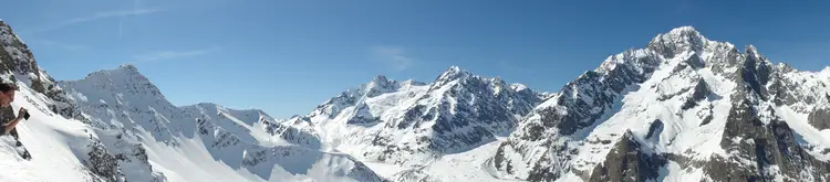 Superbe panorama, des Grandes Jorasses au Mont Blanc